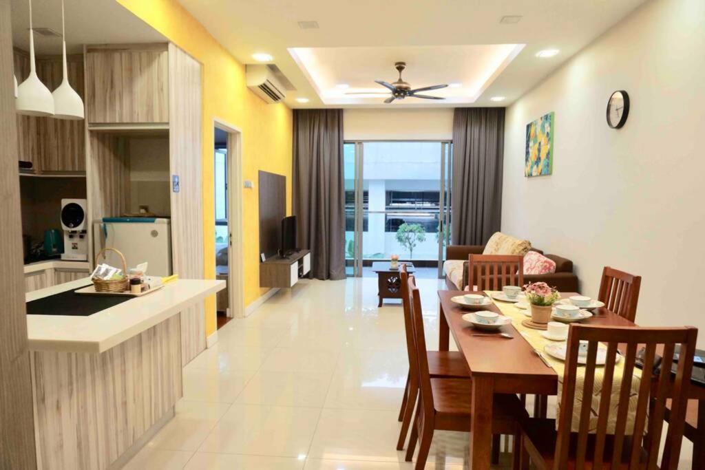 Condo In Imago Mall 亚庇最大商场imago楼里公寓 코타키나발루에서가장큰쇼핑센터아파트 Экстерьер фото